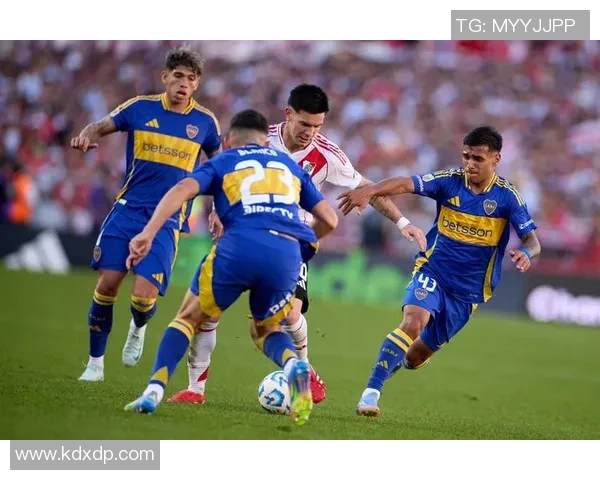 阿根廷足球队25号球星的精彩表现与未来发展潜力解析